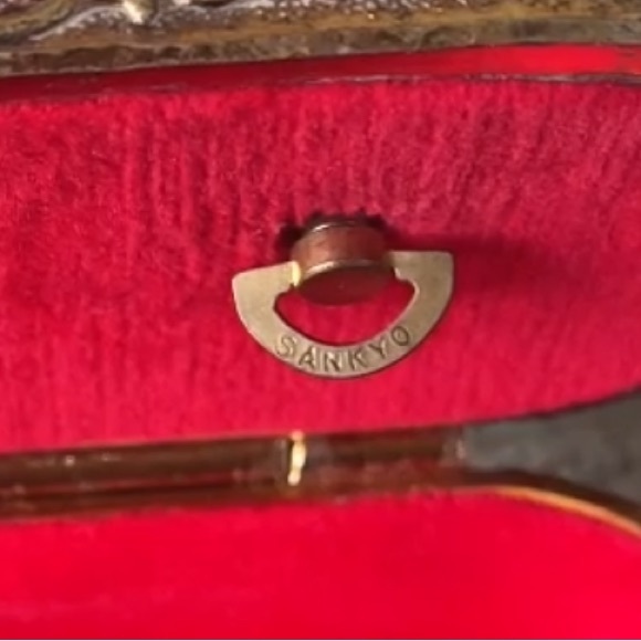 Heavy Decorative Sankyo Ornamental Elephant Music Box - Picture 13 of 13